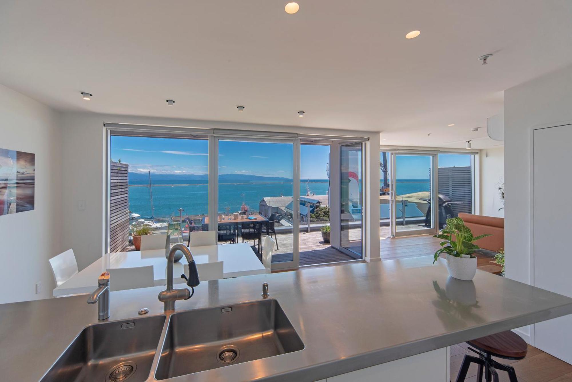 Penthouse 37 - Nelson Waterfront Apartment Экстерьер фото
